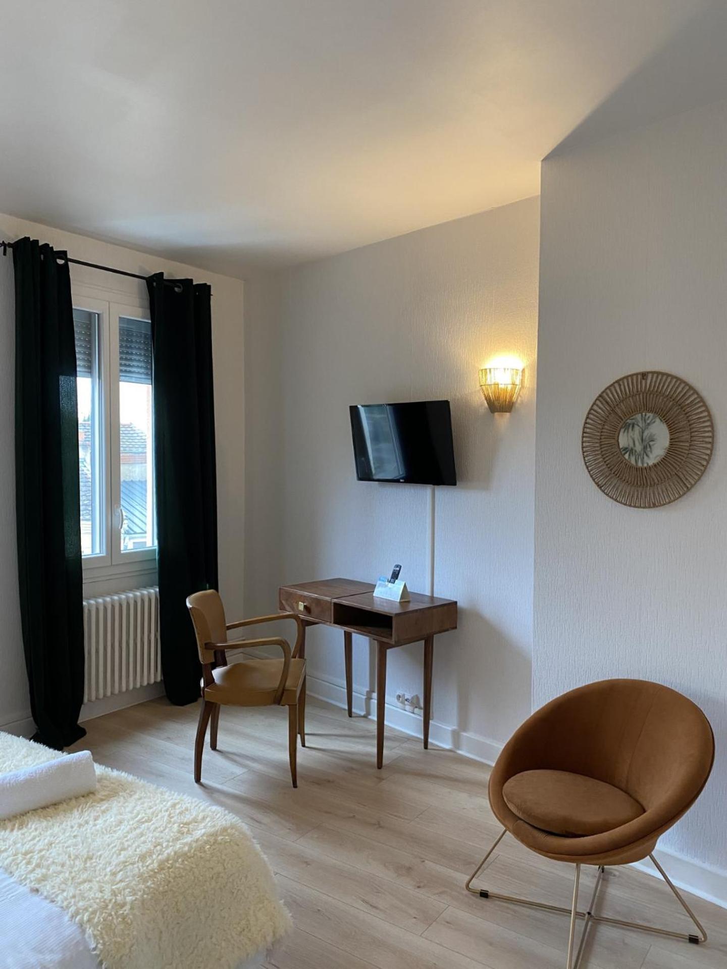 Hotel Aux Vendanges De Bourgogne パライユ・ル・モニアル エクステリア 写真