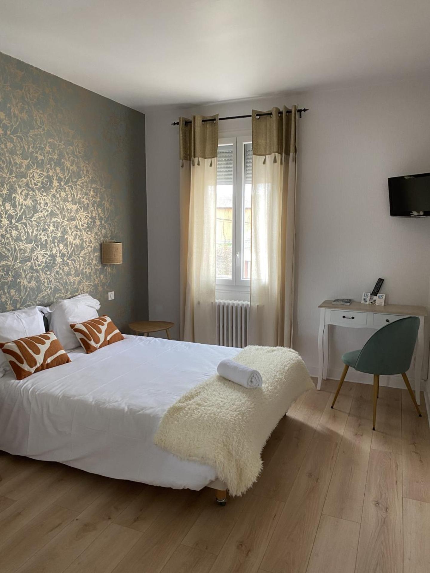 Hotel Aux Vendanges De Bourgogne パライユ・ル・モニアル エクステリア 写真