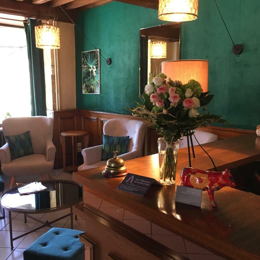 Hotel Aux Vendanges De Bourgogne パライユ・ル・モニアル エクステリア 写真